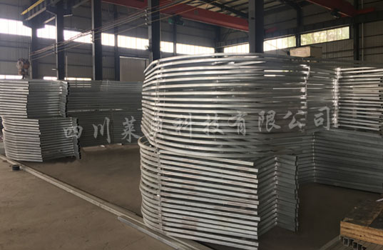 江西宜春5米喉口开敞式屋脊自然通风器骨架及防雨板生产工程,四川莱奥