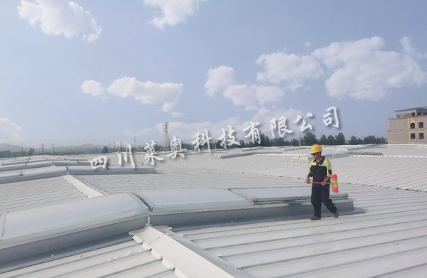 北京熔喷复合非织造布生产线厂房电动采光排烟天窗安装项目,四川莱奥