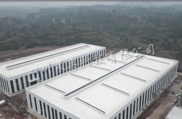 四川内江柔性芯片产业园开敞式通风器施工工程_四川莱奥